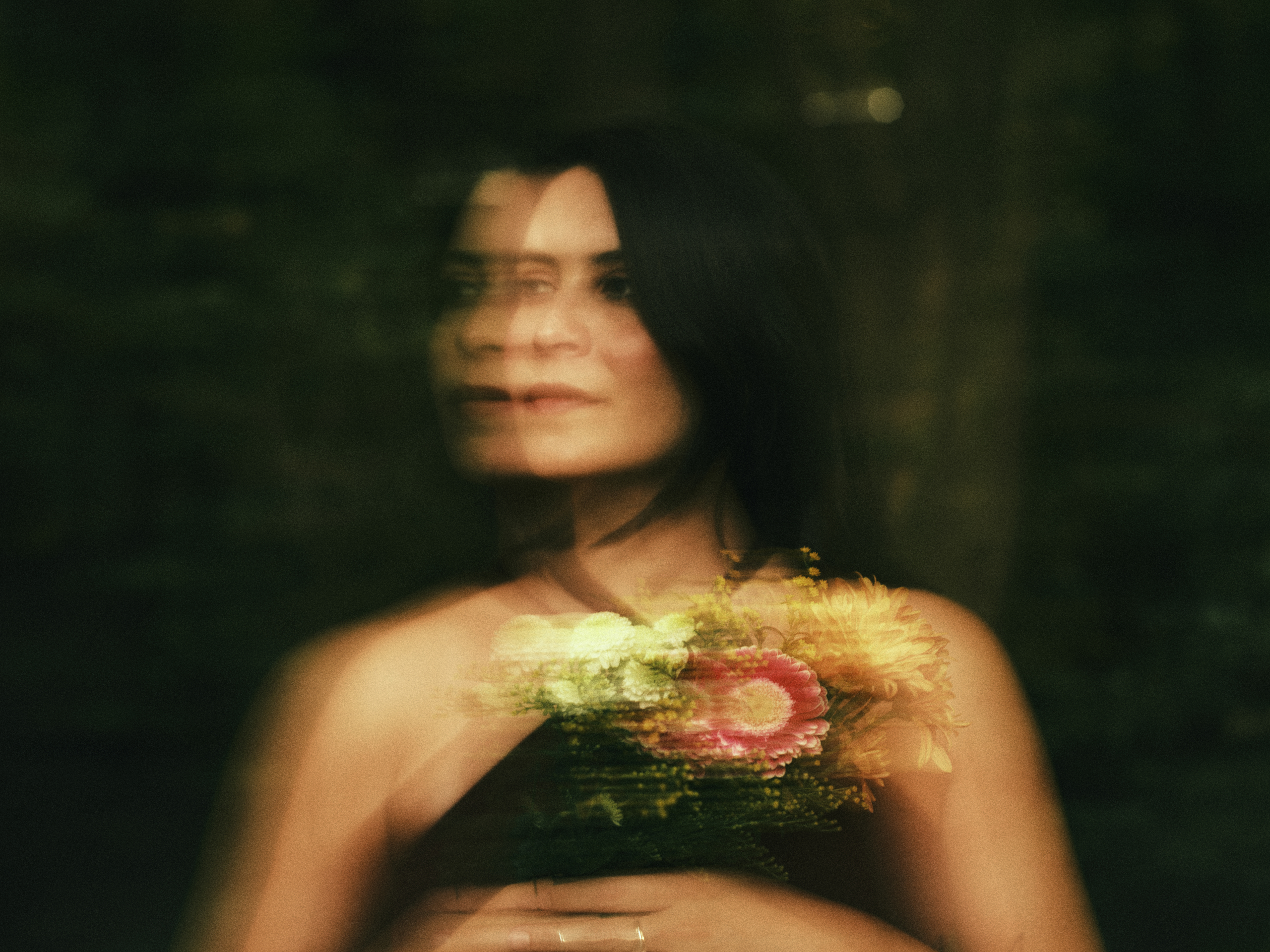 ROCÍO TORÍO PRESENTA SU PRIMER ÁLBUM EN SOLITARIO “EL DÍA QUE COMPRÉ FLORES”